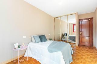 Miete Etagenwohnung  Calle carlos casanueva varas 11. Oportunidad en oviedo