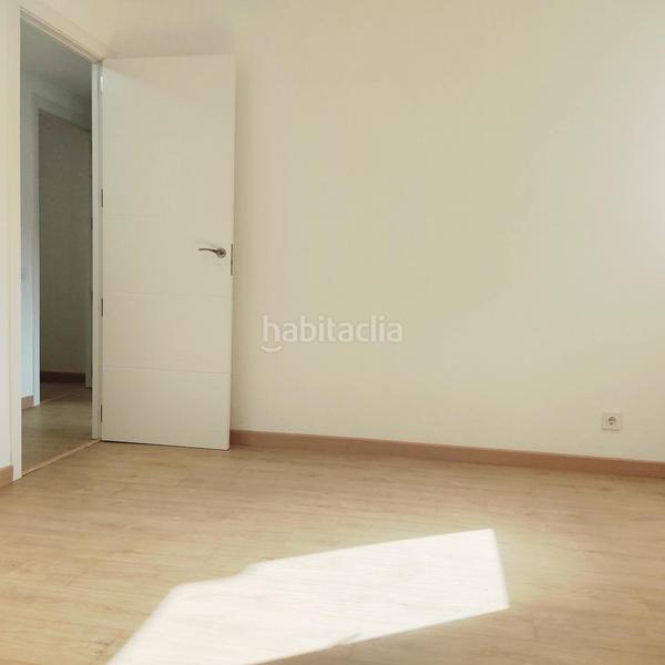 Foto 9d42f3de-ed3b-4ec7-9c20-a40c2b8b5941. Rent flat with heating parking in nuevo Gijón Gijón