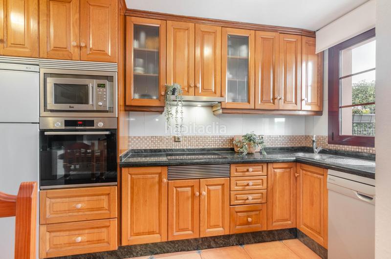 Foto 2468b9a8-eaa7-4c10-bed1-40ee33ab81a3. Casa adossada a lugar antromero 112 a Luanco-Aramar-Antromero Gozón