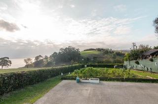 Maison jumelée à Lugar antromero 112. Vivienda con encanto a 150 metros del mar  antromero asturias