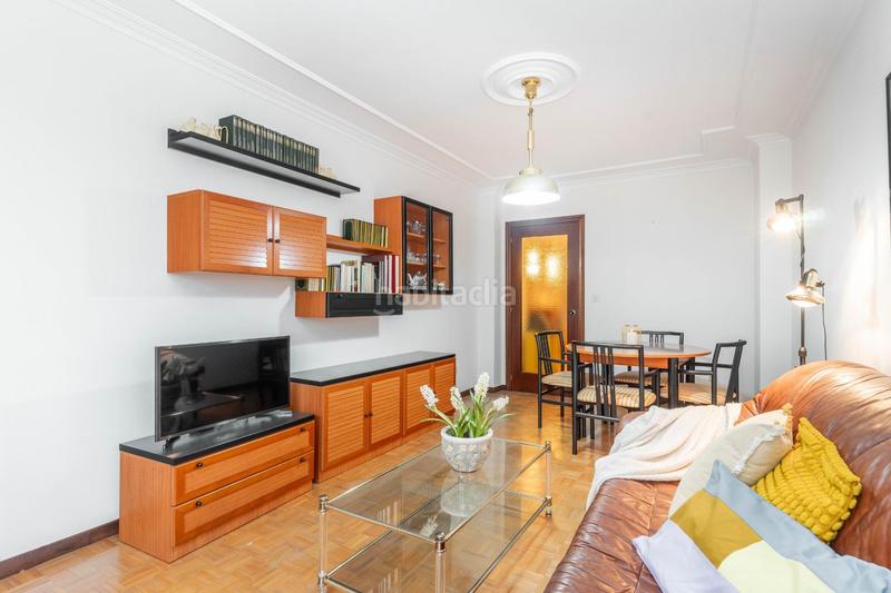 Foto 7a0c1115-60a9-4a5c-afad-ce850a33d9c8. Pis a calle hermanos gonzález blanco 9 a Luanco-Aramar-Antromero Gozón