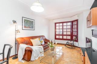 Appartement à Calle hermanos gonzález blanco 9. Piso en el centro de luanco, gozón  oportunidad única