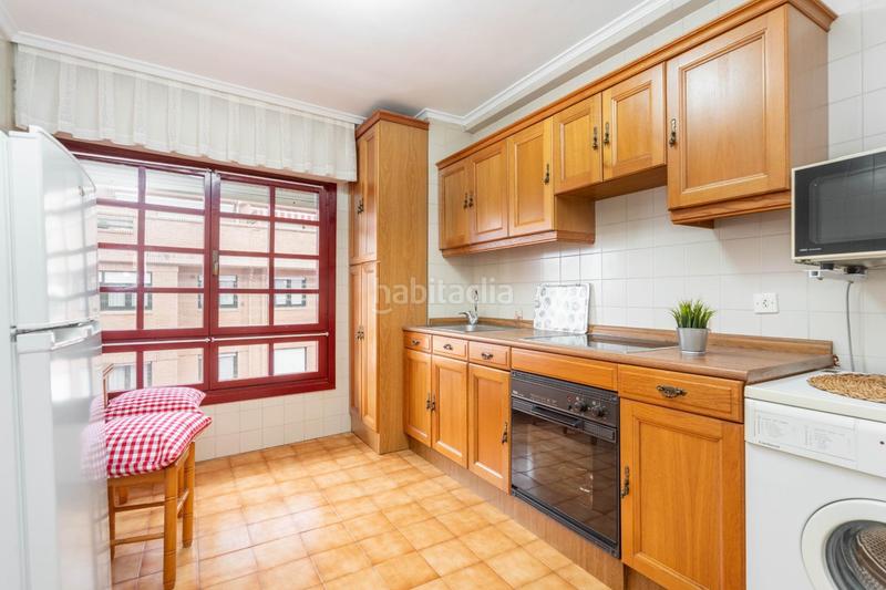 Foto f614fbbc-4ee2-471c-bedb-0233fa0cdbb4. Pis a calle hermanos gonzález blanco 9 a Luanco-Aramar-Antromero Gozón