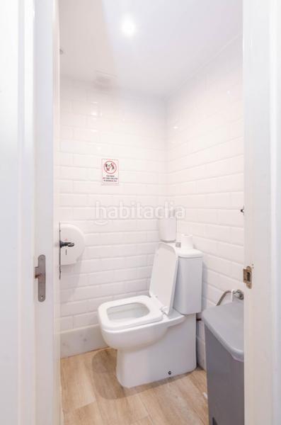 Foto 676408de-e5e3-41d1-a92d-7503cda78772. Lloguer local comercial a avenida de galicia 22 a Oviedo