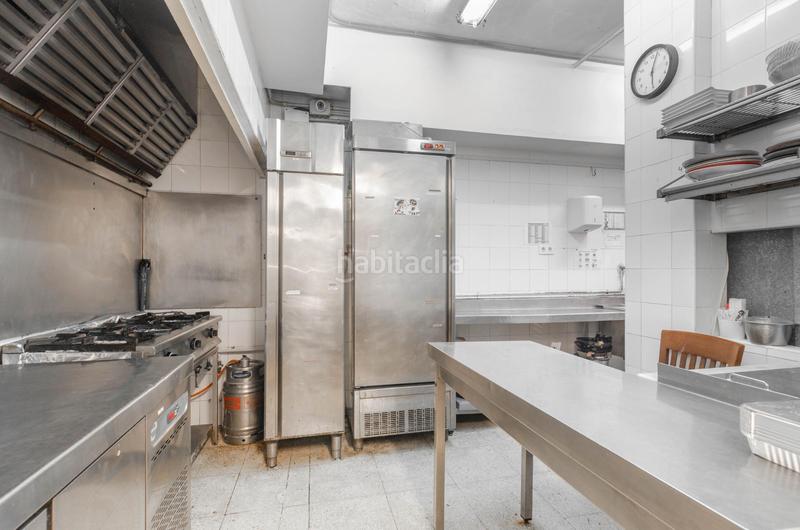 Foto ec849dfa-0bc9-4622-8937-52c71ade9e81. Lloguer local comercial a avenida de galicia 22 a Oviedo