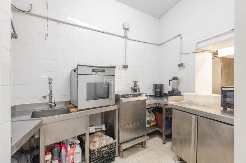 Foto 1f00f529-8104-407a-be0e-a52add7cca6b. Rent business premise in avenida de galicia 22 in Oviedo