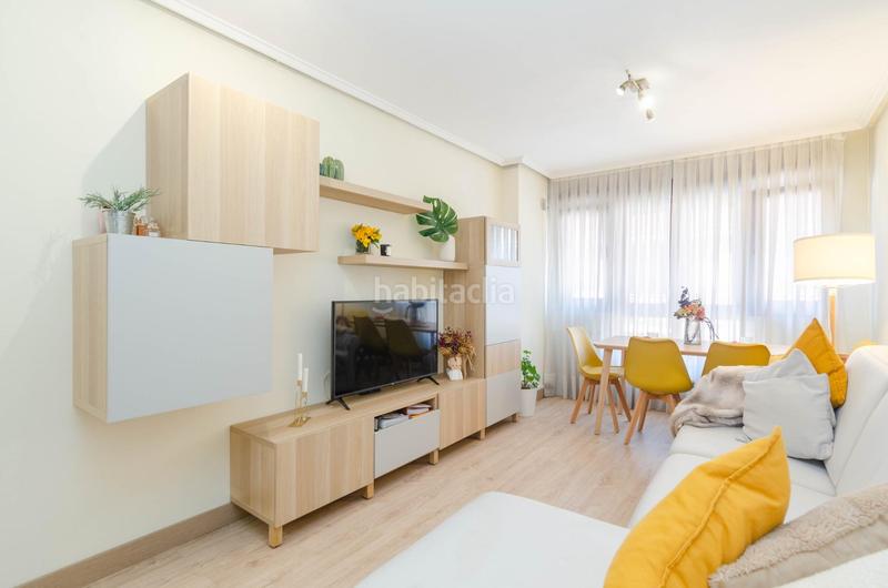 Foto 14a4f9dd-8c72-4c16-a932-b7c38e40eb24. Lloguer apartament a facetos 5 a Argañosa Oviedo