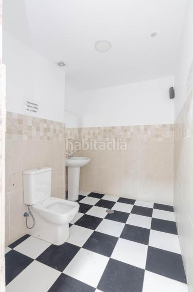 Foto 45ec544e-7646-4fe4-983f-8120f9a68099. Local comercial a calle de fernando alonso díaz 19 a Oviedo