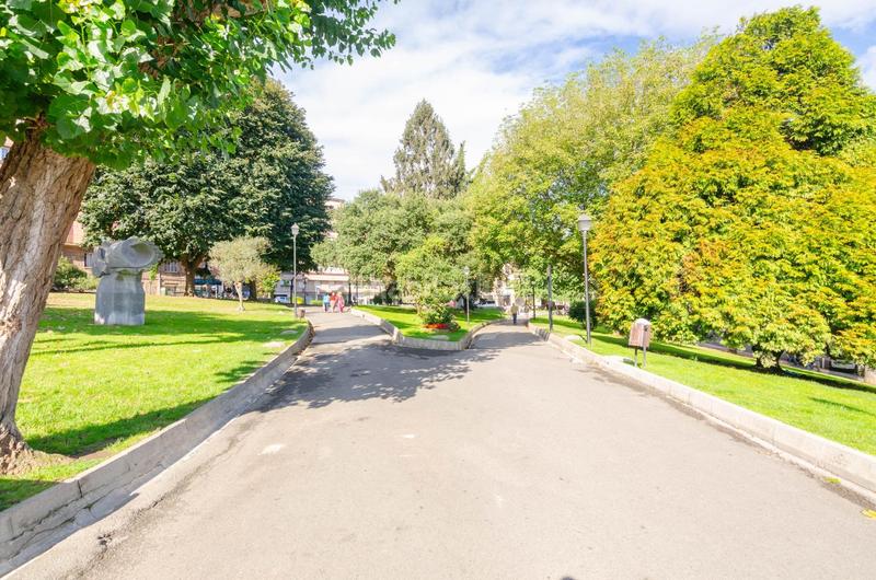 Foto 4e4ce001-91fe-4d62-9b18-319054ebe19b. Local comercial a calle de fernando alonso díaz 19 a Oviedo