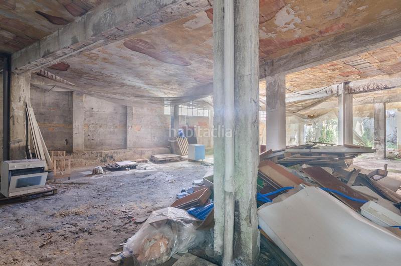 Foto 4e89b1f2-22ce-4f72-a853-8314d9f5417f. Local comercial a calle de fernando alonso díaz 19 a Oviedo