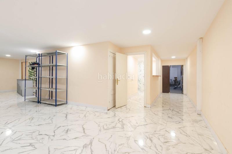 Foto 57779ce5-247c-4165-a334-9851281a3089. Local comercial a calle de fernando alonso díaz 19 a Oviedo