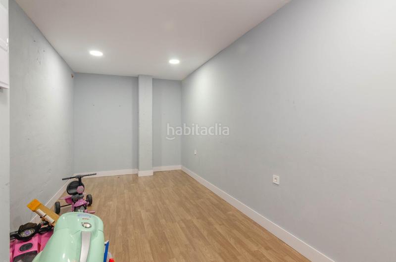 Foto 972572ee-095e-42ec-a118-5ab1e68aa2c3. Local comercial a calle de fernando alonso díaz 19 a Oviedo