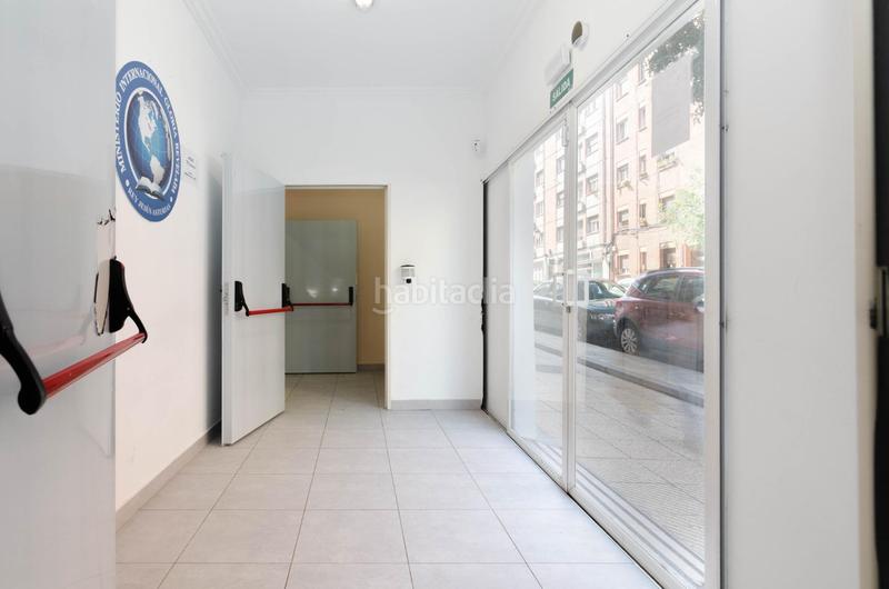 Foto b0fe416f-b3b4-4325-b9c0-43a71f6fb842. Local comercial a calle de fernando alonso díaz 19 a Oviedo