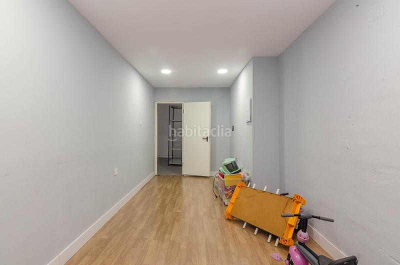 Foto bf2a9290-0278-4acc-bf0c-7000766a007f. Local comercial a calle de fernando alonso díaz 19 a Oviedo