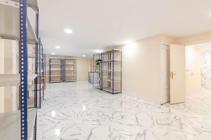 Foto ca140a02-1e97-4011-ae77-e9ef2956d05c. Local comercial a calle de fernando alonso díaz 19 a Oviedo