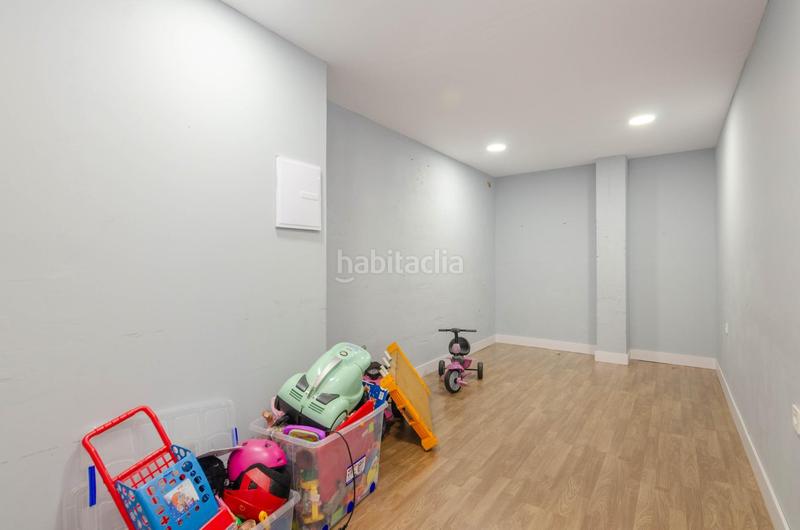 Foto d5805cfc-ad28-475a-b164-c353c55b7b48. Local comercial a calle de fernando alonso díaz 19 a Oviedo