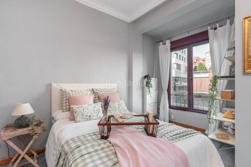 Foto ef4b9b94-60e0-43fb-9166-6ecc09600c29. Pis a calle de la independencia 22 a Parque San Francisco - Uría Oviedo