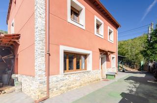 Maison à Lugar cantil 0. Casa de ensueño en el cantil. ubicación perfecta y conexión inme