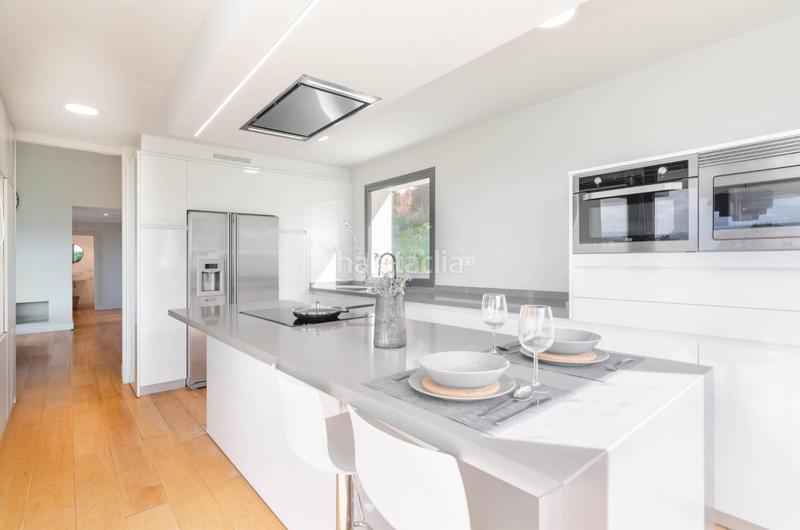 Foto 22dc1261-d5e1-4db9-b7a5-4bbb1e676864. Chalet in camino del cantu in Cabueñes Gijón