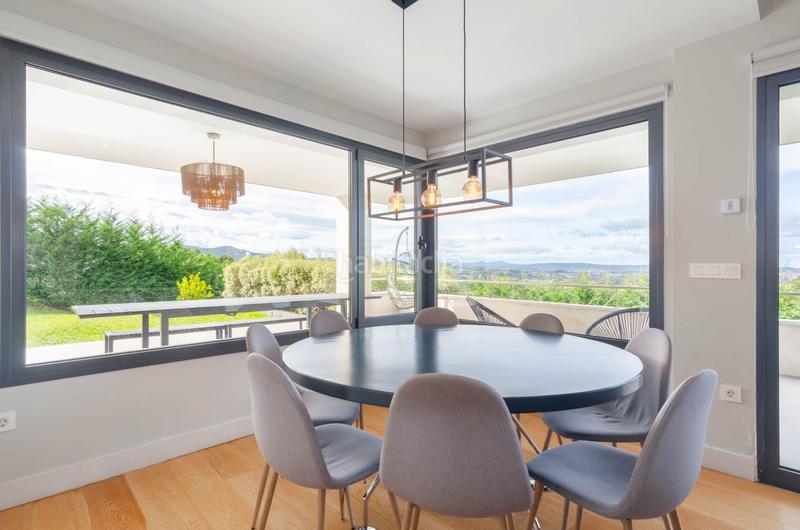 Foto c1bda4e1-d75c-4076-b534-4619b86e5e76. Chalet in camino del cantu in Cabueñes Gijón