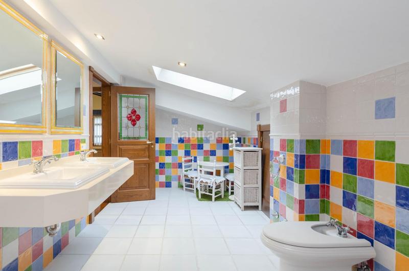 Foto 3bb4bfae-95a5-4132-a0c1-0114db522a36. Casa adossada a avenida pablo picass0 48 a La Felguera Langreo