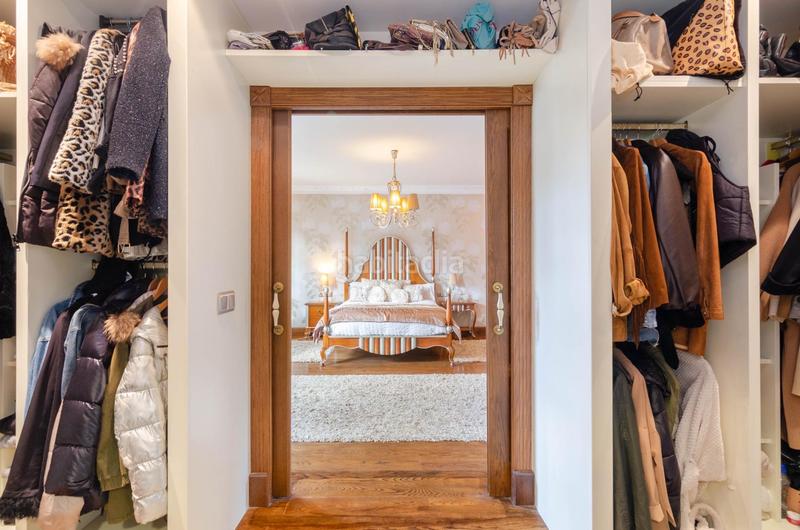 Foto 5e923372-be11-4744-9667-db3c5f5ed737. Casa adossada a avenida pablo picass0 48 a La Felguera Langreo