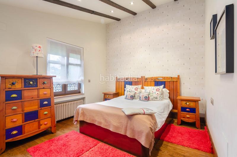 Foto 67a24b5f-888d-48bc-a4dd-25baee035ee2. Casa adossada a avenida pablo picass0 48 a La Felguera Langreo