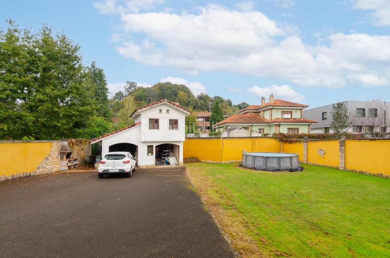 Foto a1c387b9-12b0-409c-8445-1364fd9f3d36. Casa adossada a avenida pablo picass0 48 a La Felguera Langreo