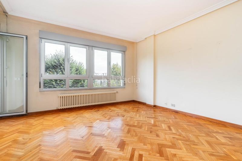 Foto 538f85ad-17f6-4ecb-a627-520e26bf6c52. Pis a calle de santa susana 27 a Parque San Francisco - Uría Oviedo