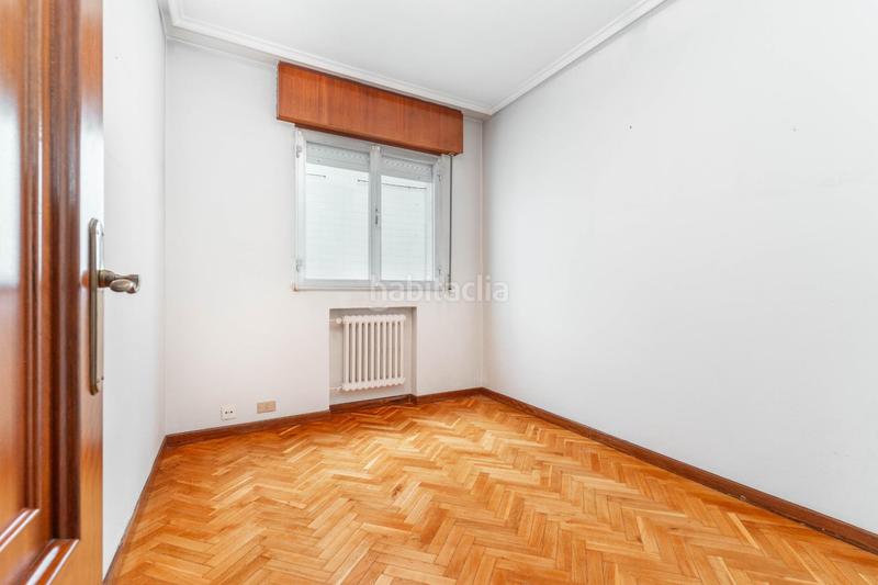 Foto f963897d-6bb0-4086-9272-1e253e809ac1. Pis a calle de santa susana 27 a Parque San Francisco - Uría Oviedo