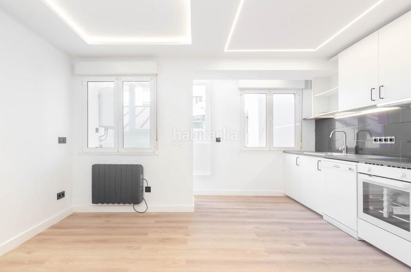 Foto b3ac0638-1e94-41cb-bacb-0ac62623f5b4. Pis a calle de los pedregales 16 a Laviada Gijón