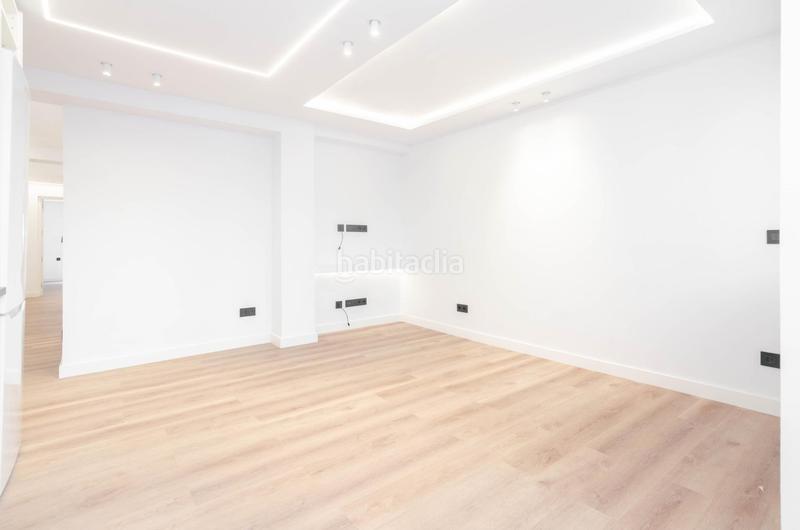 Foto b509a86f-4f65-4712-a878-ff8188f8ee3f. Pis a calle de los pedregales 16 a Laviada Gijón