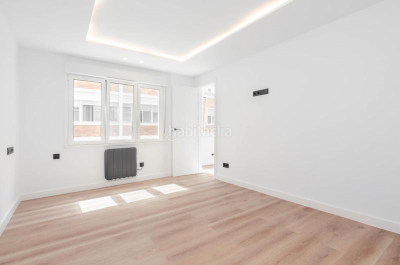 Foto b736ff01-33dc-4d98-84c8-dc3ab16ecbe2. Pis a calle de los pedregales 16 a Laviada Gijón