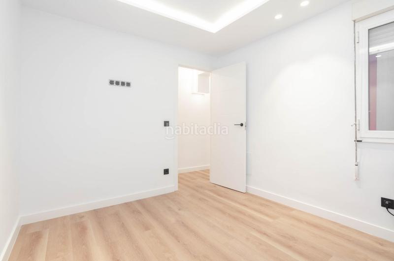 Foto f1d459ac-7361-4699-a86c-5b886fe650b8. Pis a calle de los pedregales 16 a Laviada Gijón