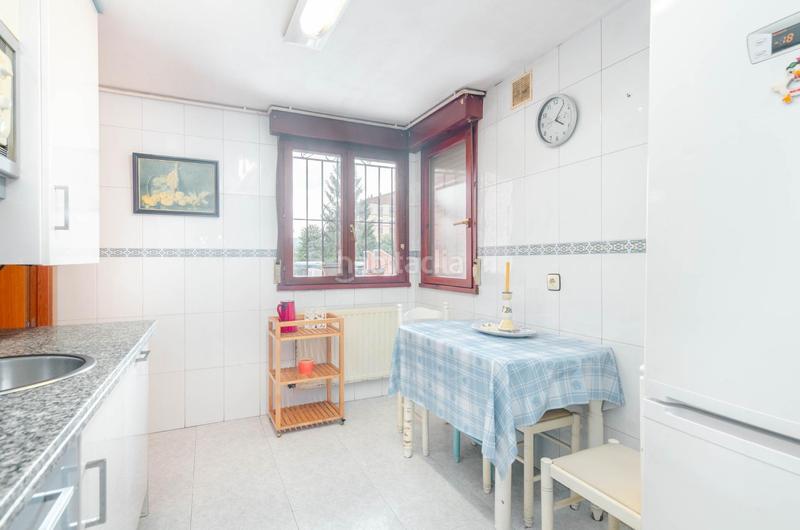 Foto d9fba5bc-ae20-4b7d-acfa-284b08156a61. Pis a calle quin el pescador 9 a Huca - La Cadellada Oviedo