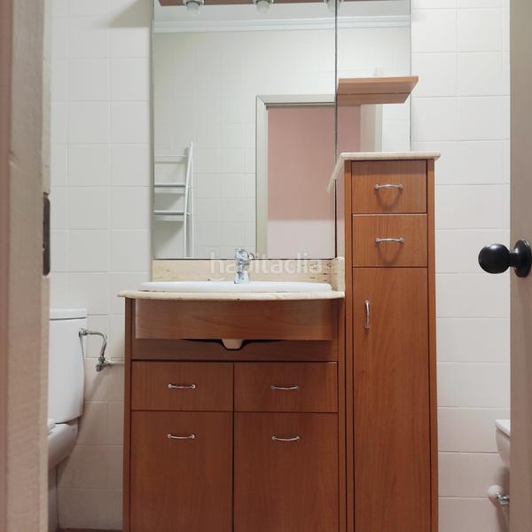 Foto 360920e4-3261-493b-a873-37dfd387e152. Alquiler piso en avenida paz la en San Martín del Rey Aurelio