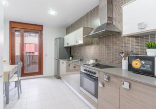 Appartement  Calle prosperidad 35. Piso seminuevo con terraza, garaje y trastero en jove  a 10 min