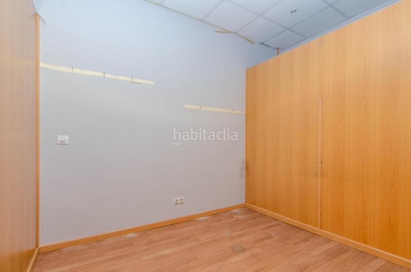 Foto 53d5fabe-3434-408c-9258-383a4b30480d. Local commercial dans calle calle camino real dans Colloto Oviedo