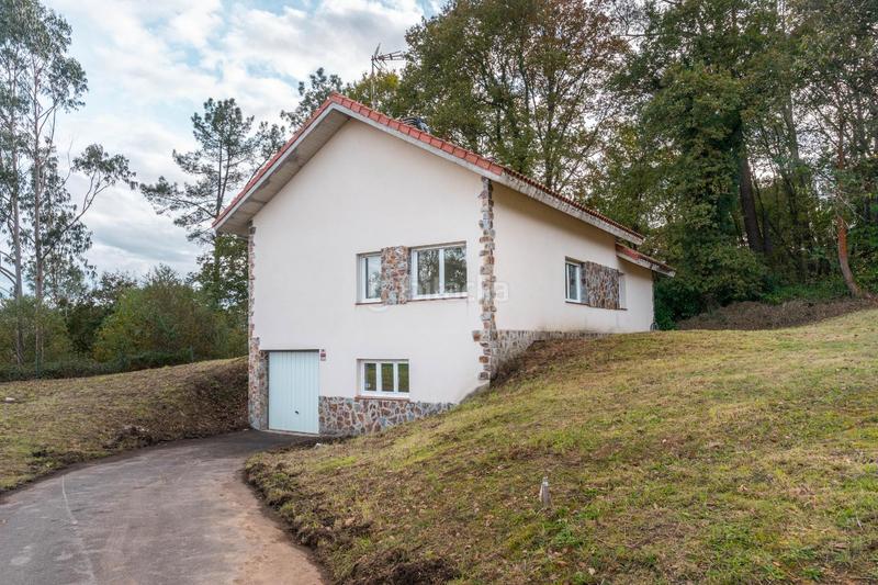 Foto 792536f6-a67b-42a3-86d4-be5a6347e866. Chalet in lugar cuesta la in Parroquias Norte Siero