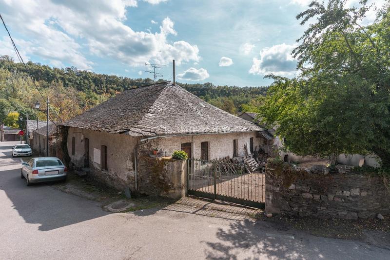 Foto 2c2ae1d1-01da-46b3-97af-8fcc6ee39323. Casa in lugar comunal-cs 1 in Palacios del Sil