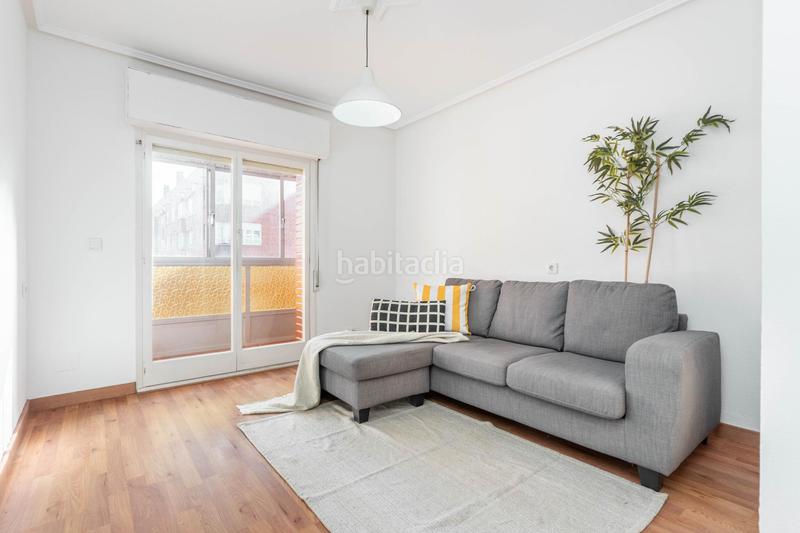 Foto 372c46a6-6ca3-4b99-af10-bc00f5f3c6a2. Appartement dans calle del pintor orlando pelayo 8 dans Gijón