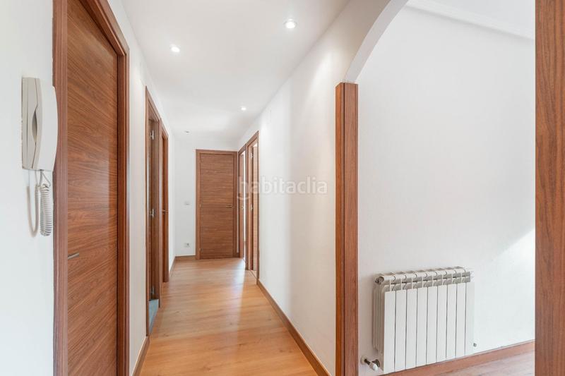 Foto f21f9b39-c007-43b1-aab7-f7b97aa10358. Appartement dans calle del pintor orlando pelayo 8 dans Gijón