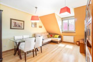 Miete Etagenwohnung in Calle alfonso iii magno 2. Piso en el vasco con plaza de garaje!!