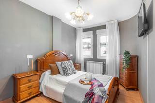 Appartement  Calle de josé maría velasco álvarez 14. Piso en jose maria velasco, 14 tineo