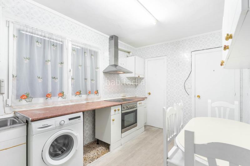 Foto 128d4d39-88f8-4b7d-a102-814669371c1d. Pis a avenida de portugal 52 a Laviada Gijón