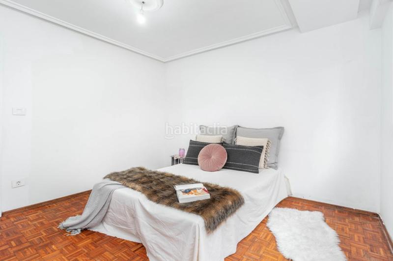 Foto 2b82c6b5-0df1-4a51-a9cd-18372e87c3e0. Pis a avenida de portugal 52 a Laviada Gijón