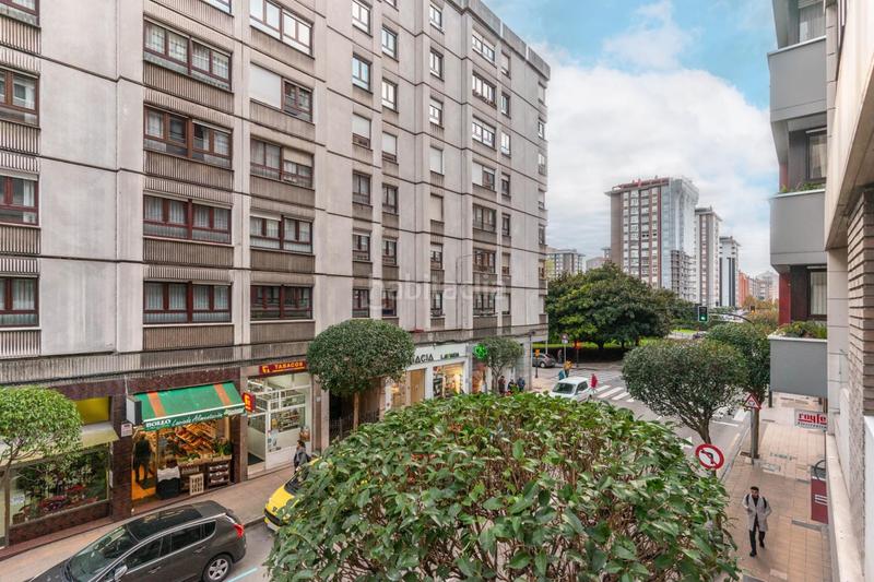 Foto 37d96066-2605-43b2-bf50-908f388015a0. Pis a avenida de portugal 52 a Laviada Gijón