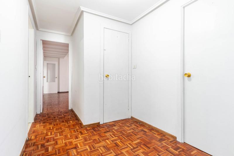 Foto 7a1f3ef9-67a4-4c61-a419-1ae414c83769. Pis a avenida de portugal 52 a Laviada Gijón