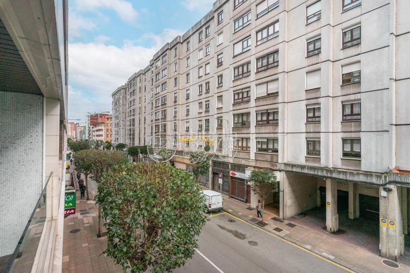 Foto a5bb9629-6a4a-45f9-befe-5bde580a94c2. Pis a avenida de portugal 52 a Laviada Gijón