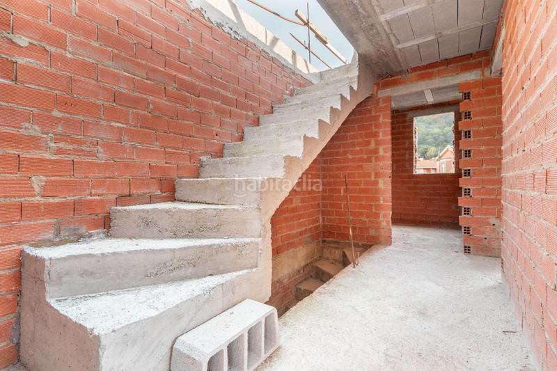 Foto 9f9184b1-15f3-4f35-b260-c3d69179434f. Casa a calle parteayer 8 a Morcín